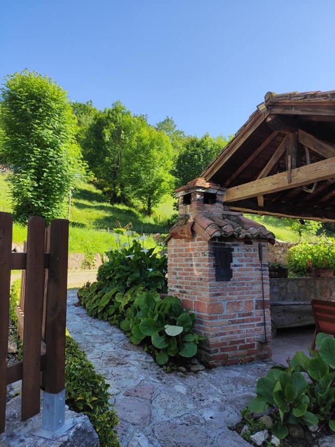 Apartamentos Rurales La Caviana Onís Exterior foto